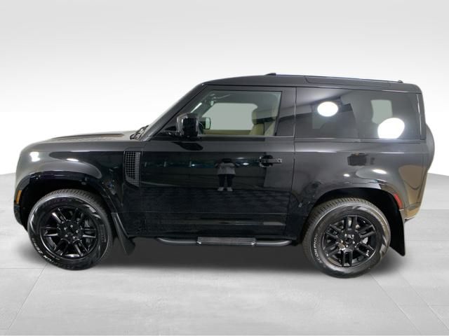 2025 Land Rover Defender 90 X-Dynamic SE 4