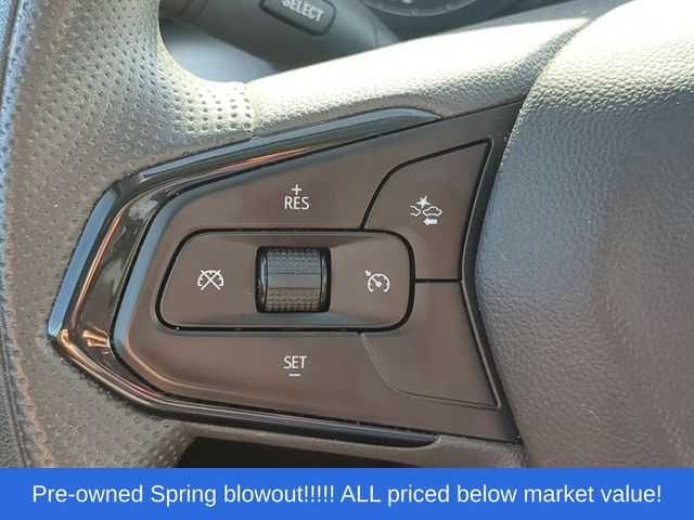 Used 2025 Summit White Chevrolet LS image 25