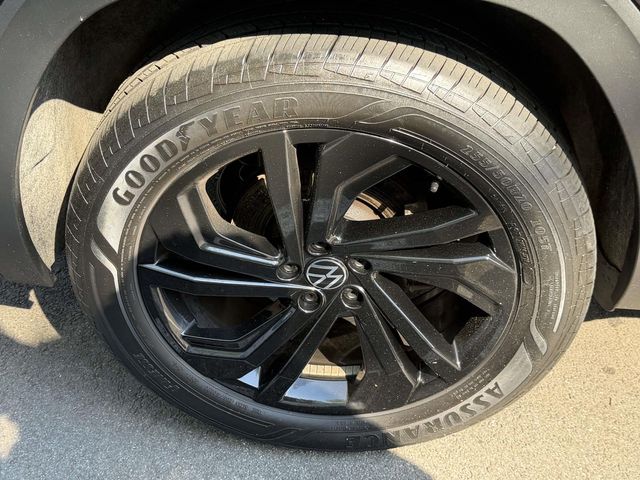used 2023 Volkswagen Atlas car, priced at $33,495