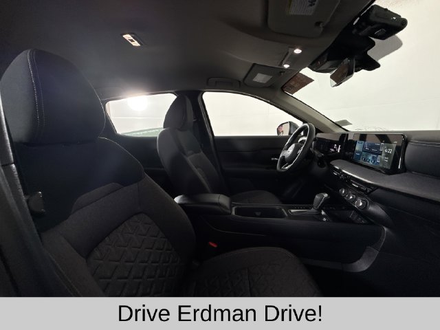 Used 2025 Nissan Kicks SUV