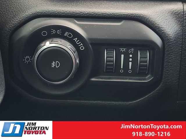 Used 2019 Jeep Wrangler SUV