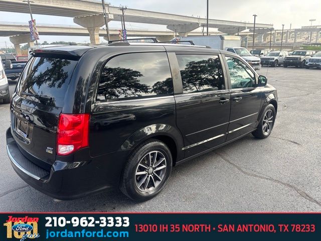 Used Car 2017 Dodge Grand Caravan  Sxt For Sale Under $10,000 In San Antonio, Texas