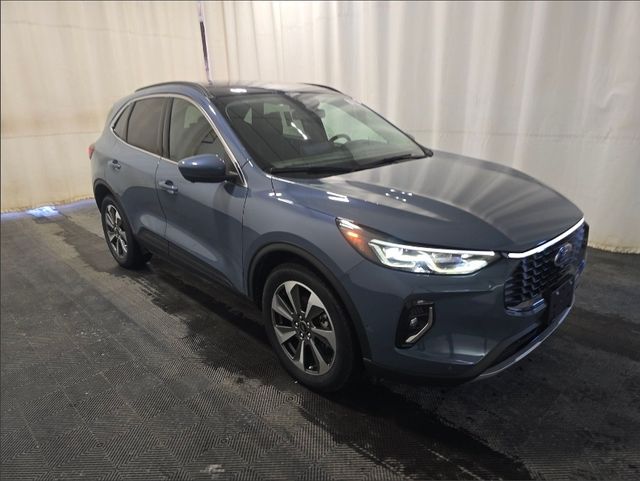 2023 Ford Escape Platinum AWD