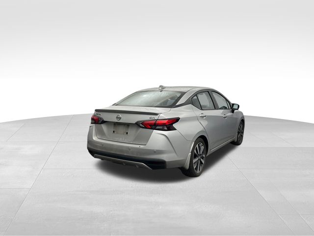 2020 Brilliant Silver Metallic Nissan Versa 1.6 SR FWD Sedan