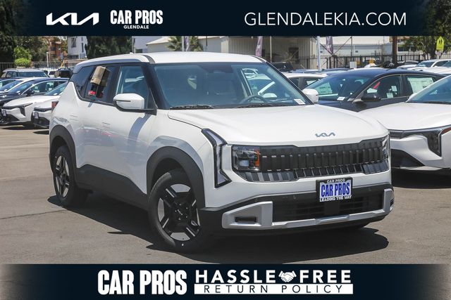 Snow White Pearl 2027 Kia Seltos SUV / Crossover Front-Wheel Drive Continuously Variable Transmission