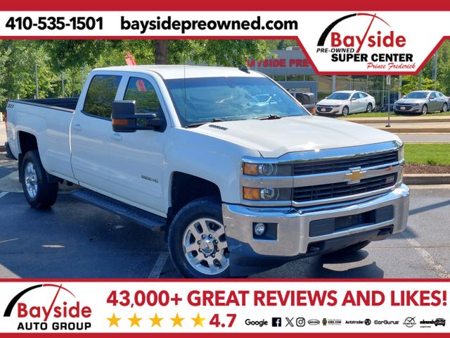 Summit White 2015 Chevrolet Silverado 2500HD LT Crew Cab 4WD Pickup Truck Four-Wheel Drive 6-Speed Automatic