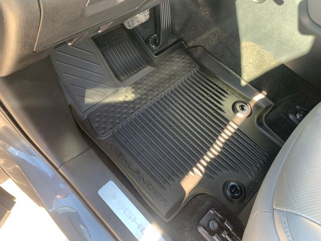 Used 2023 Toyota Highlander SUV