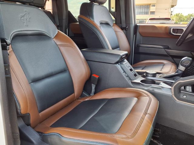 2024 Ford Bronco Outer Banks photo