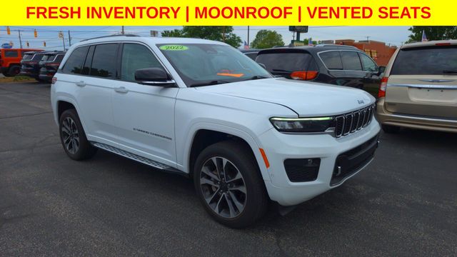 Bright White Clearcoat 2022 Jeep Grand Cherokee SUV / Crossover Four-Wheel Drive 8-Speed Automatic