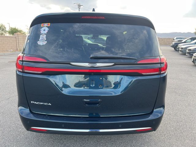 2023 Chrysler Pacifica Touring L 5