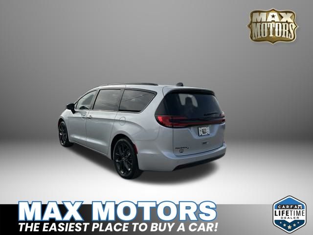 2024 Chrysler Pacifica Touring L 5