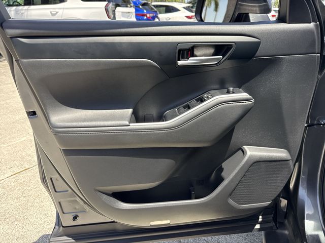 2024 Toyota Highlander - $36,998
