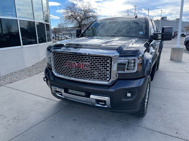 Gray (Iridium Metallic) 2015 GMC Sierra 2500HD Denali Crew Cab SB 4WD Pickup Truck Four-Wheel Drive 6-Speed Automatic