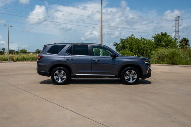 2024 Honda Pilot EX-L Gray at Community Honda