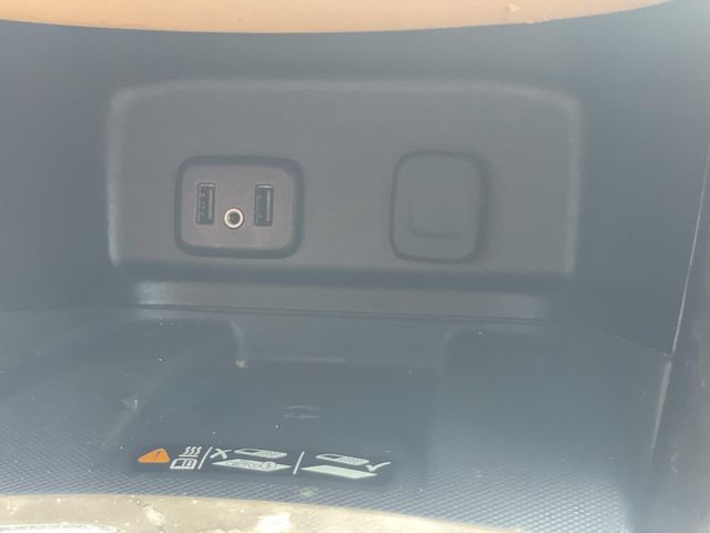 Used 2018 Black Chevrolet Premier image 27