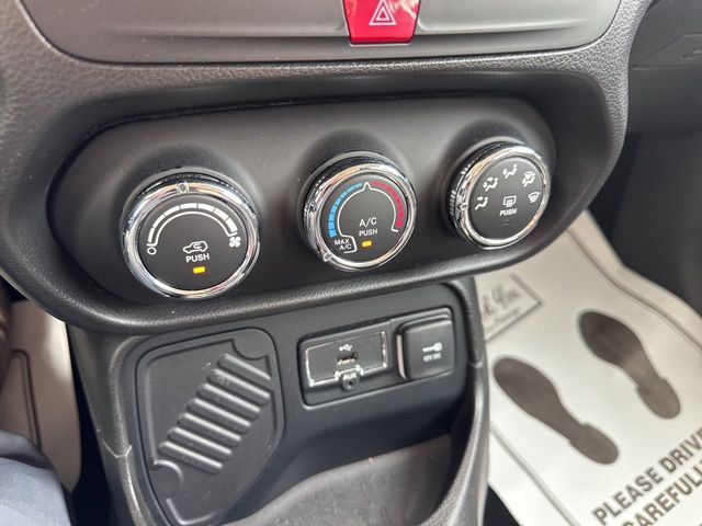 Used 2017 Red Jeep Sport image 19