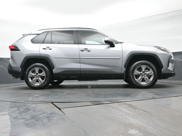 2024 Toyota RAV4 XLE 36