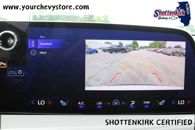 Used 2025 Chevrolet Traverse SUV