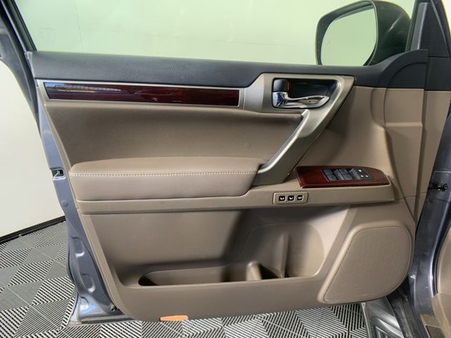 2017 Lexus GX 460 10