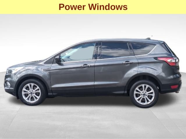 2017 Ford Escape SE 8