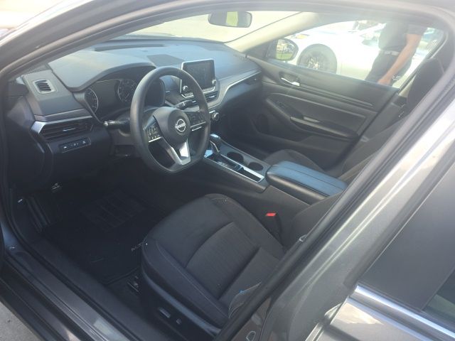 Used 2025 Gray Nissan 2.5 SV image 2