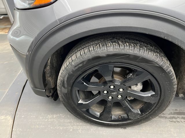 2024 Carbonized Gray Metallic Ford Explorer ST-Line 4X4 SUV