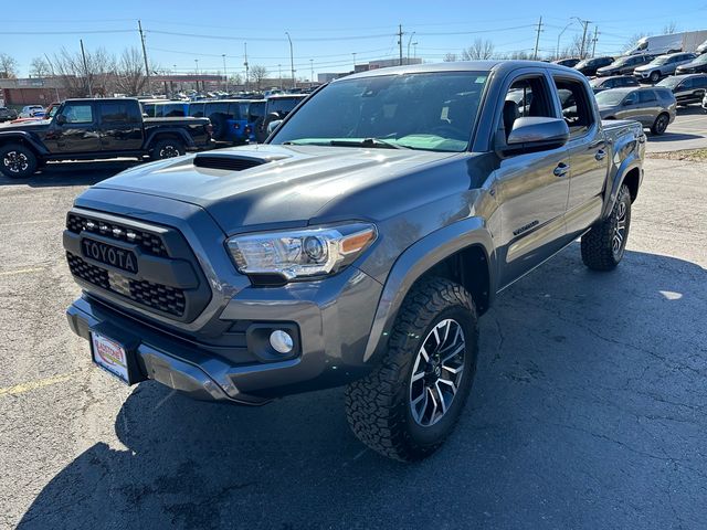 Used 2020 Toyota Tacoma TRD Sport with VIN 3TMCZ5AN5LM326520 for sale in Kansas City