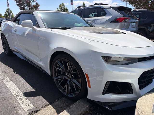 Summit White 2023 Chevrolet Camaro Convertible Rear-Wheel Drive 6-Speed Manual