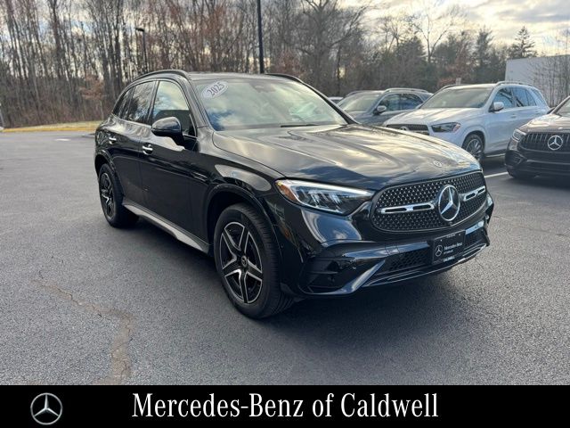 2025 Mercedes-Benz GLC 300 4MATIC