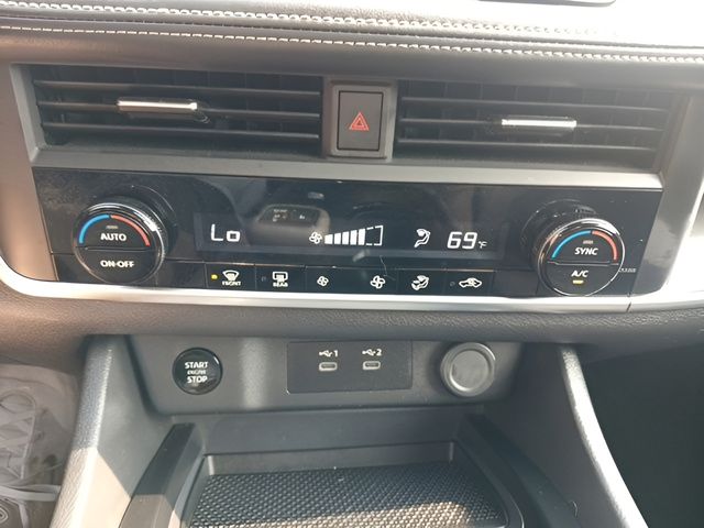 Used 2024 Nissan Rogue SUV
