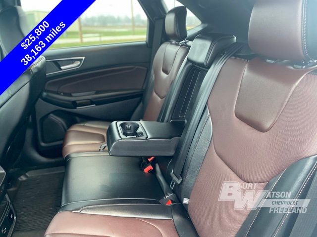 2021 Ford Edge Titanium 37