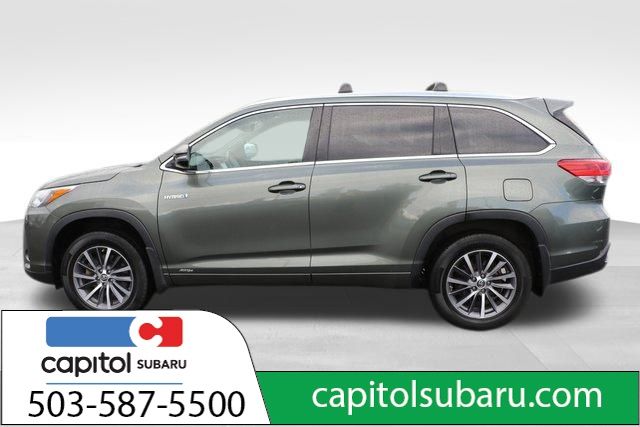 2017 Toyota Highlander Hybrid XLE 23