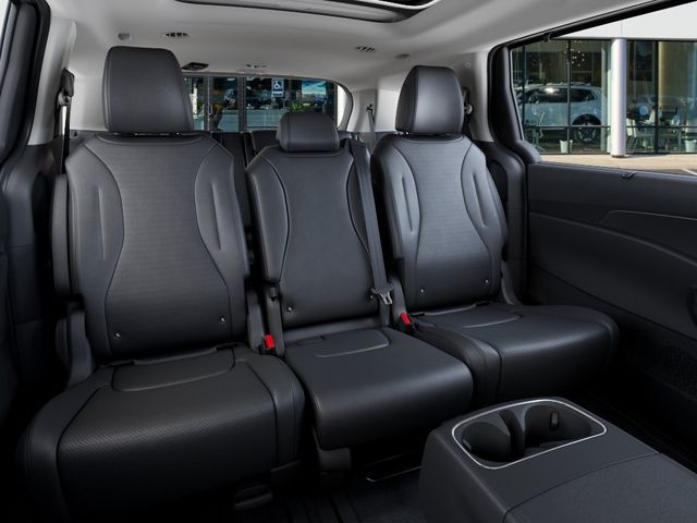 New 2026 Kia Carnival MPV Van