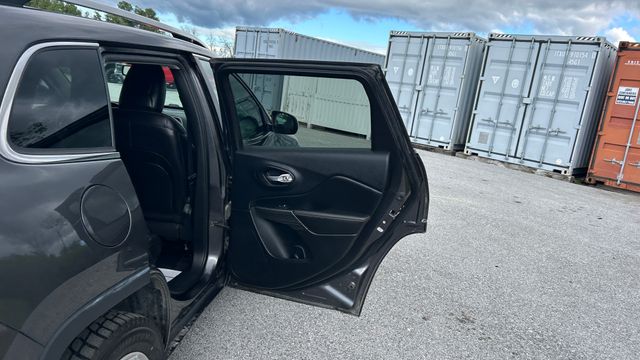 Used 2016 Jeep Cherokee SUV
