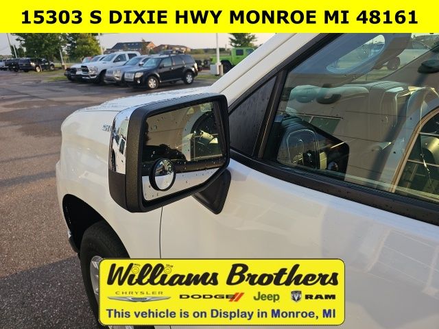 2020 Chevrolet Silverado 1500 LT - Summit White exterior view 10