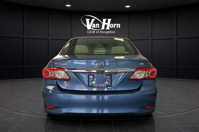 Used 2013 Tropical Sea Metallic Toyota LE image 6