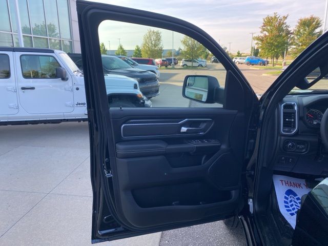 2026 Ram 1500 Big Horn/Lone Star - Diamond Black Crystal Pearlcoat exterior view 13