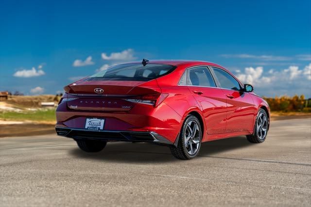 2022 Hyundai Elantra Limited 7