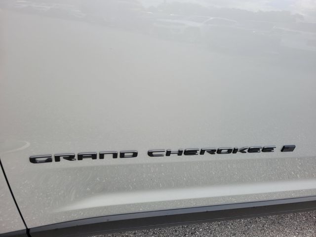 New 2025 Silver Jeep Altitude X image 3