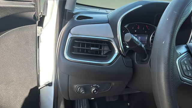Used 2022 White Chevrolet LS image 20