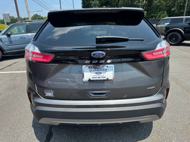 Used 2024 Gray Ford SEL image 6