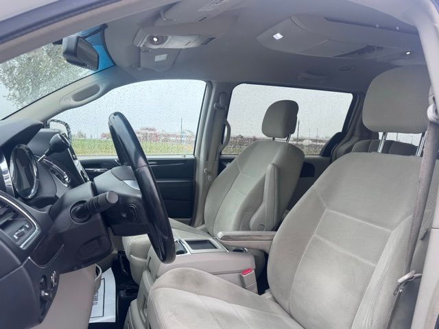 2012 Chrysler Town & Country Touring