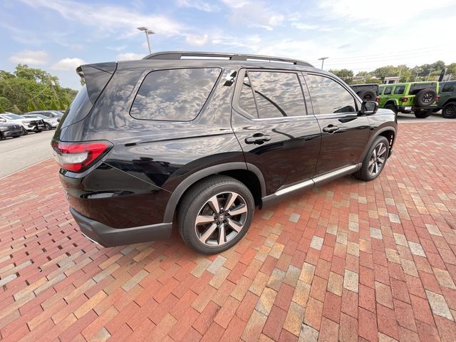 Used 2025 Honda Pilot SUV