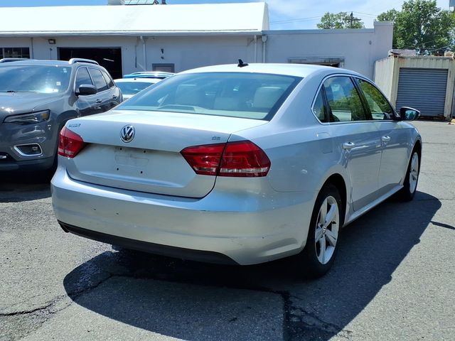 2012 Volkswagen Passat - Image 8