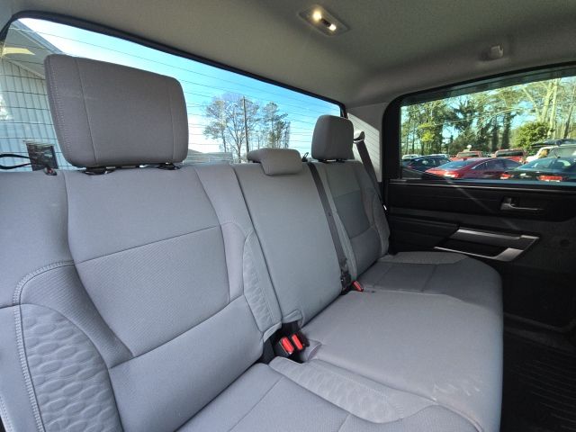 2022 Toyota Tundra SR5:45245B