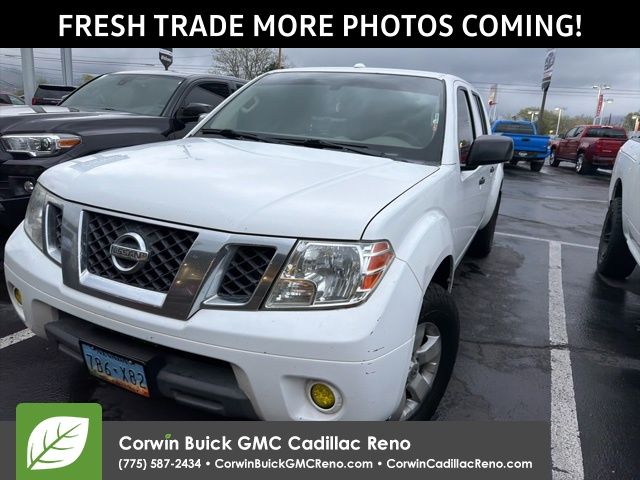 White (Fresh Powder) 2012 Nissan Frontier SV V6 Crew Cab LWB 4WD Pickup Truck Four-Wheel Drive 5-Speed Automatic Overdrive