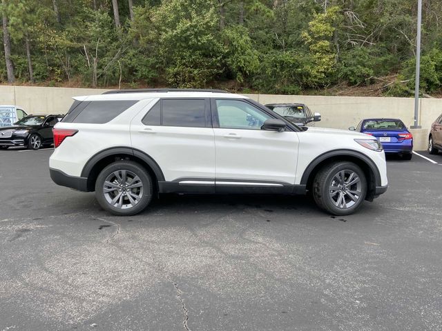 2025 Ford Explorer Active 2