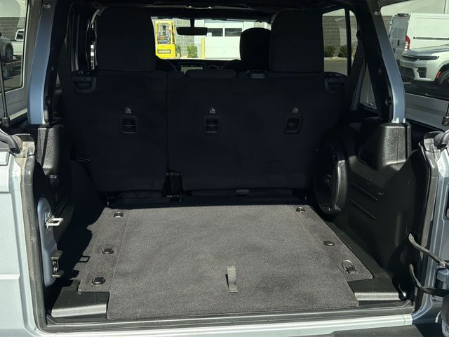 Used 2023 Silver Jeep Sport S image 38