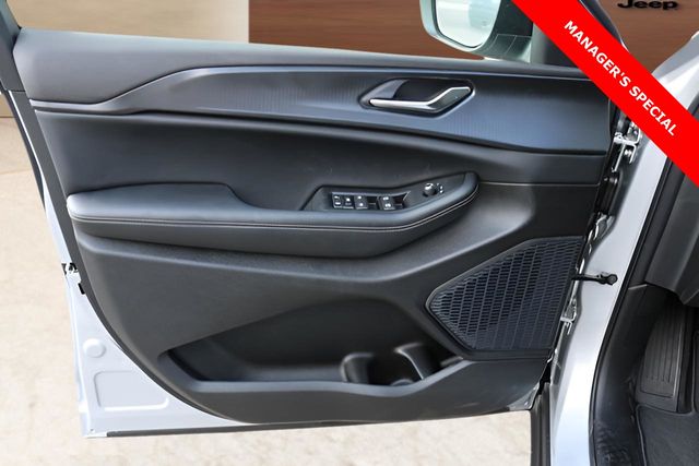 New Car 2025 Jeep Grand Cherokee  Laredo X For Sale Under $35,000 In Austin, Texas