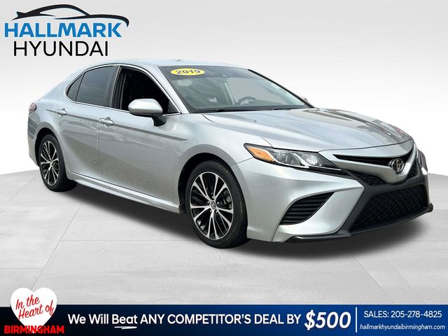 Celestial Silver Metallic 2019 Toyota Camry Sedan Front-Wheel Drive 8-Speed Automatic
